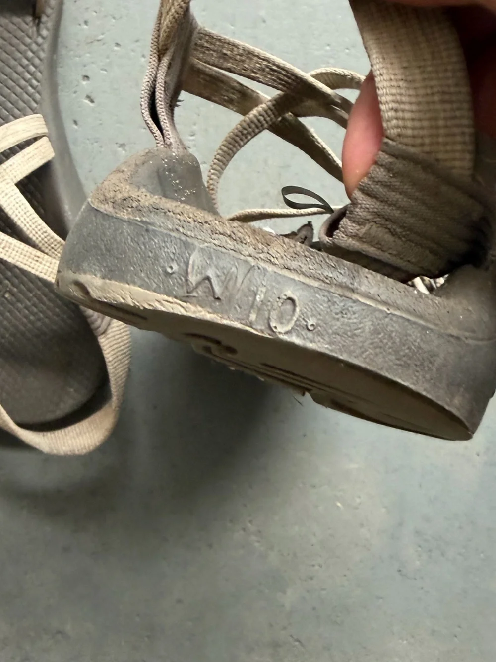 Chaco zx/2 cloud sandal size 10